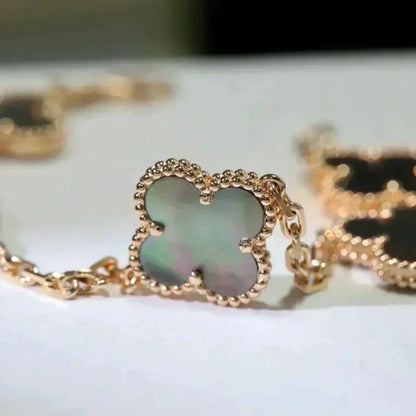 [Amore Jewelry]CLOVER 5 MOTIF GRAY MOP  BRACELET