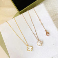 [Amore Jewelry]CLOVER MINI 9.5MM WHITE MOTHER-OF-PEARL NECKLACE